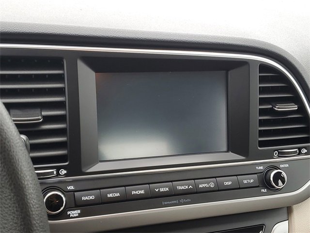 Used 2017 Hyundai Elantra SE image 16