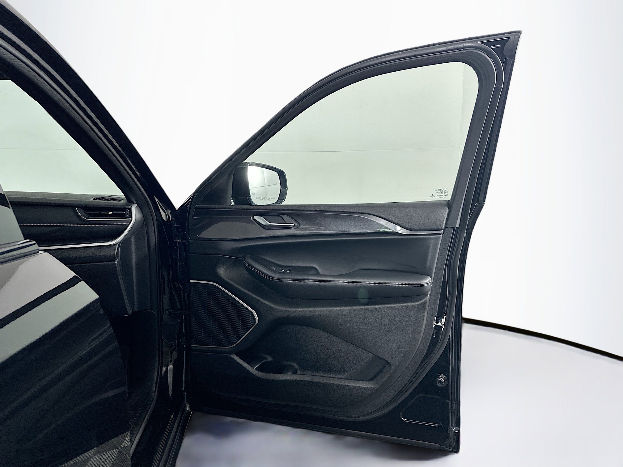 Used 2022 Jeep Grand Cherokee L Laredo image 33