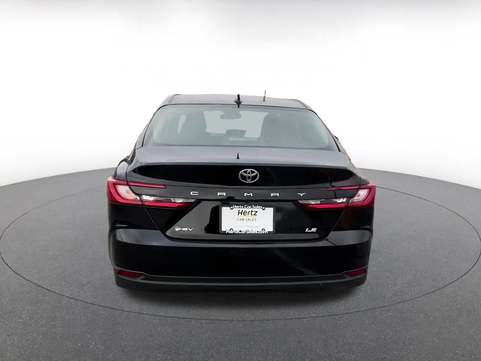 Used 2025 Toyota Camry LE image 12