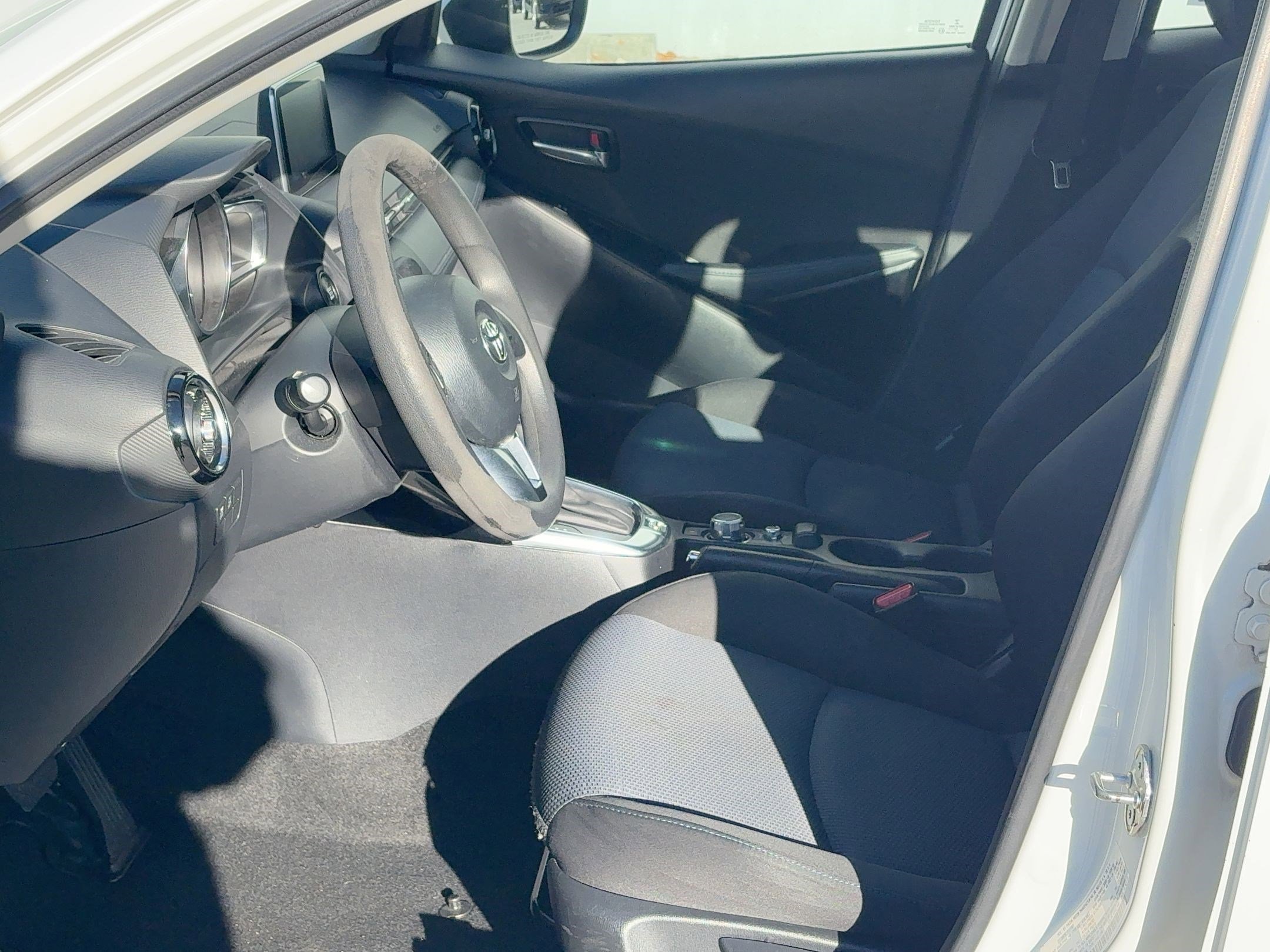 Used 2017 Toyota Yaris iA image 5