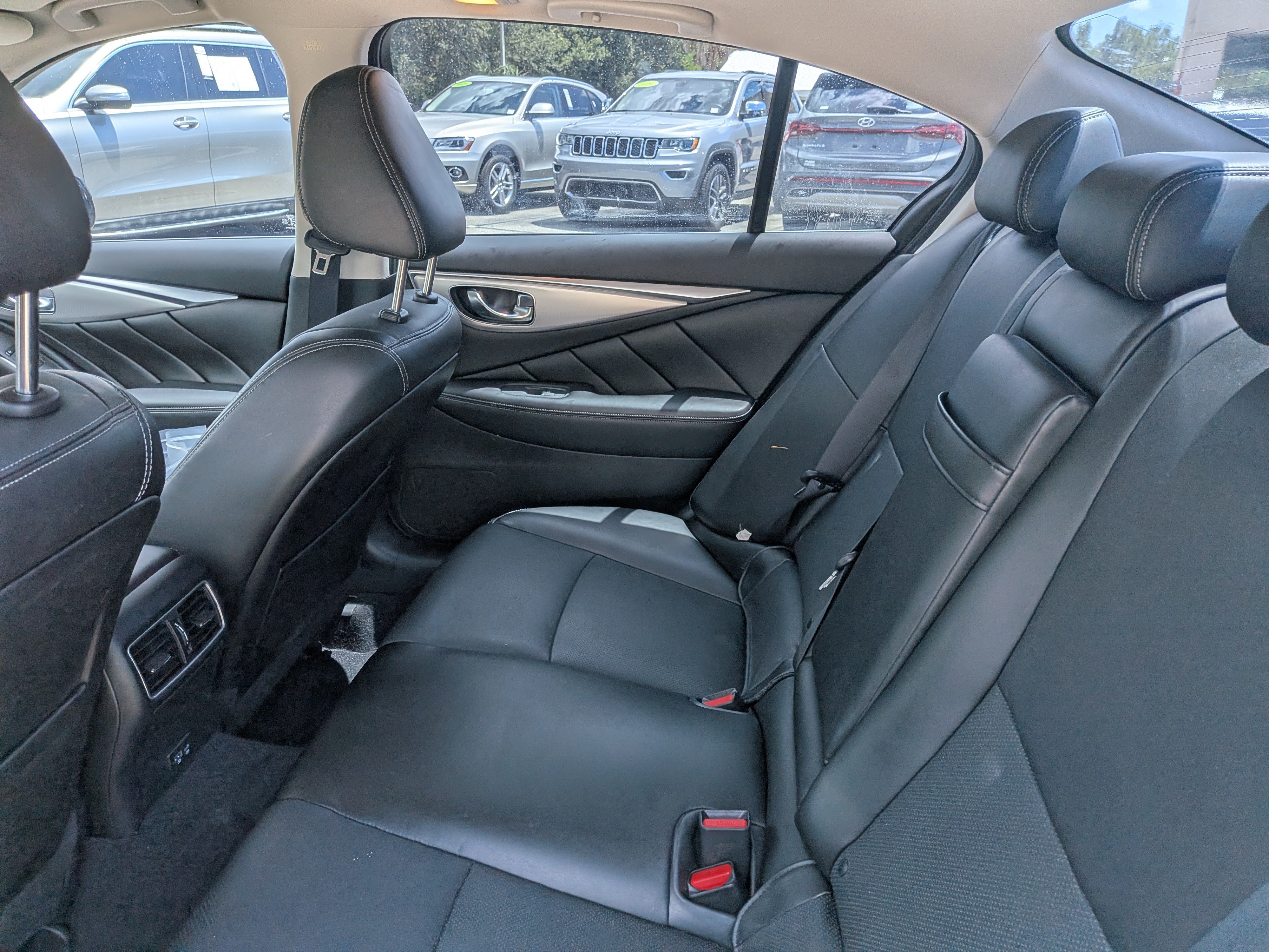 Used 2022 INFINITI Q50 Luxe w/ Cargo Package RWD image 14