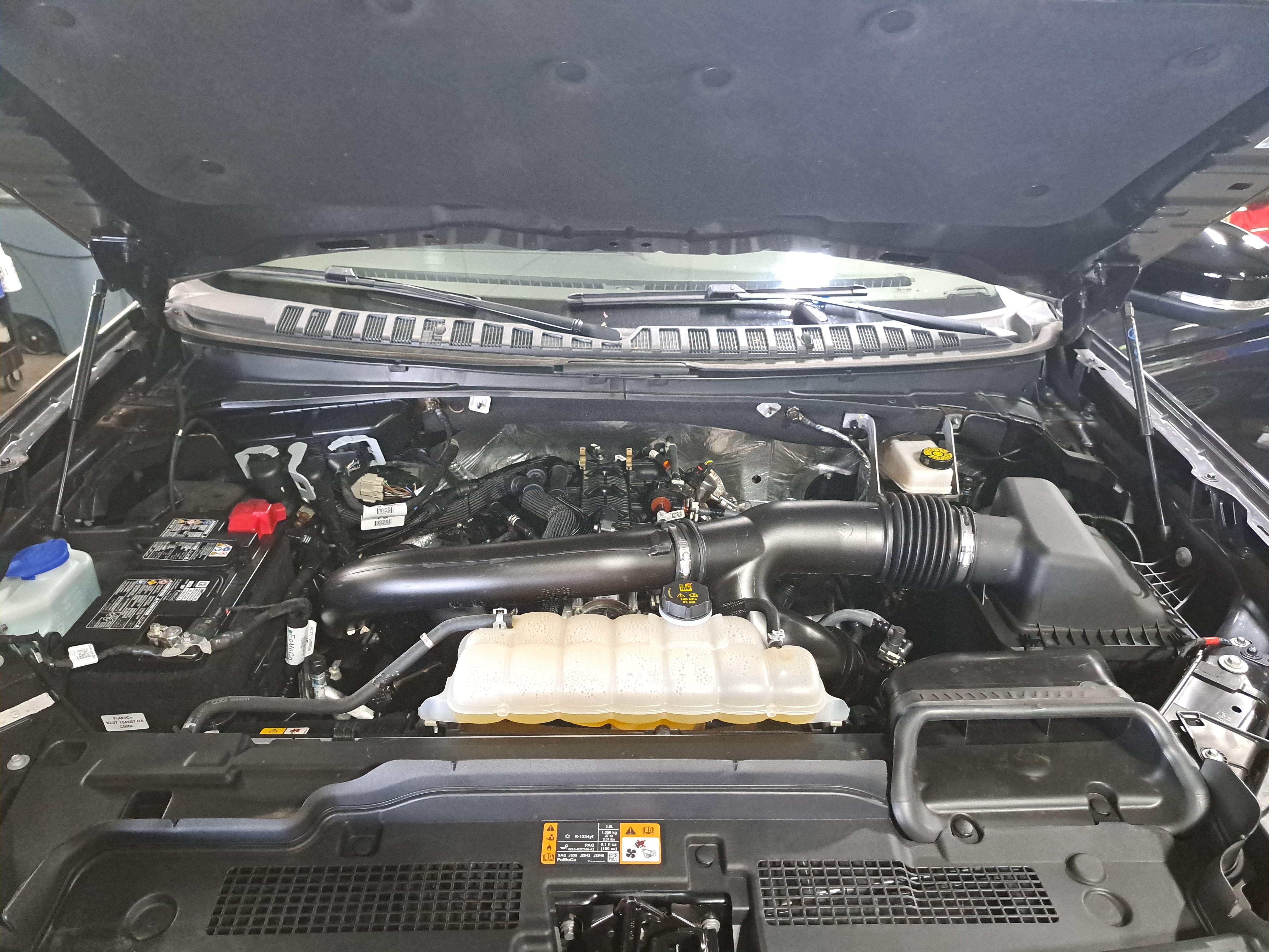 Used 2025 Ford Expedition Tremor AWD/4WD image 32