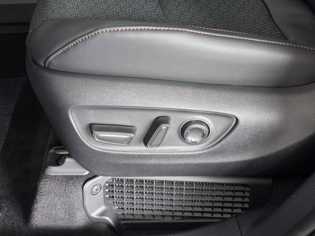 New 2026 Toyota Sienna Platinum AWD/4WD image 21