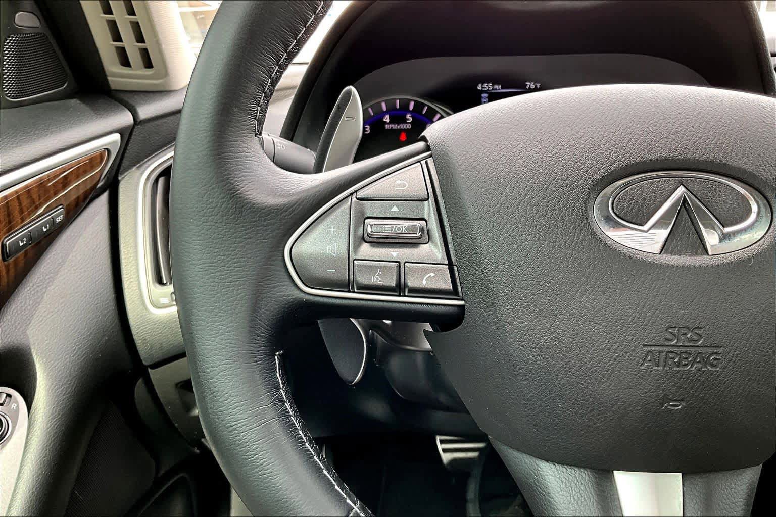 Used 2014 INFINITI Q50 w/ Technology Package RWD image 24
