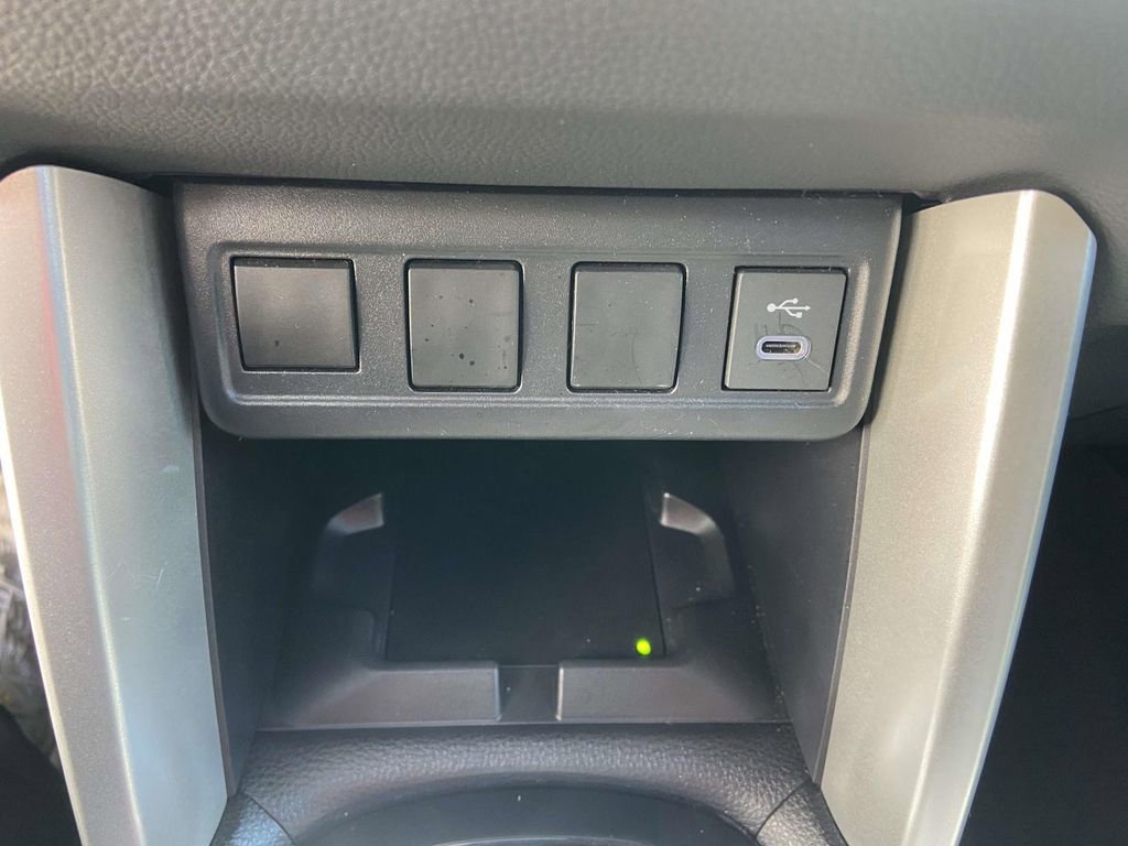 Used 2024 Toyota Corolla Cross LE w/ Moonroof Package FWD image 26