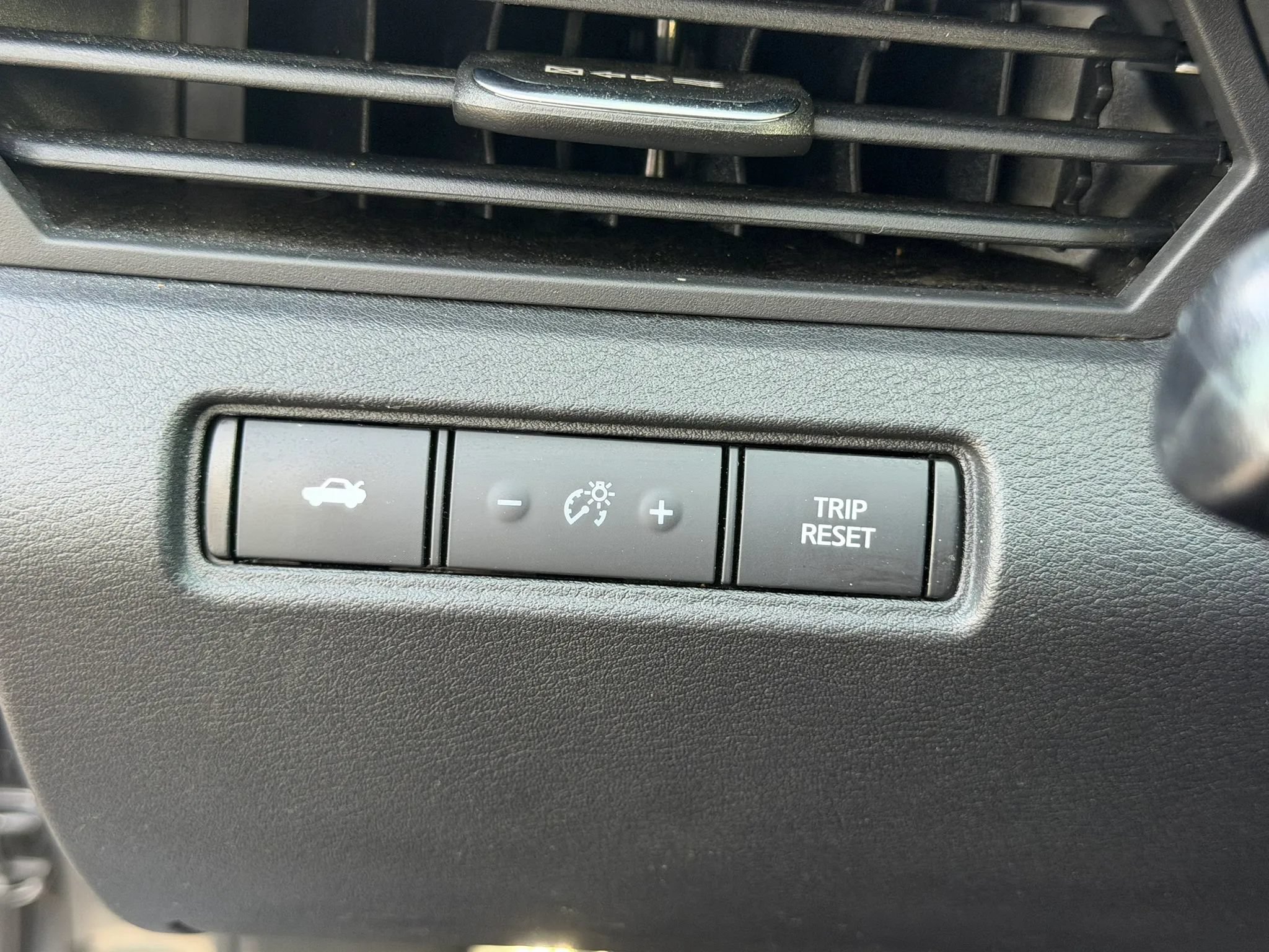 Used 2022 Nissan Altima 2.5 SV FWD image 40