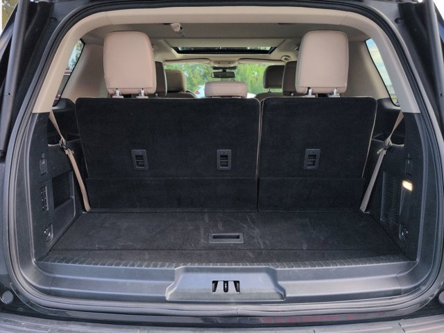 Used 2024 Ford Expedition Limited image 13