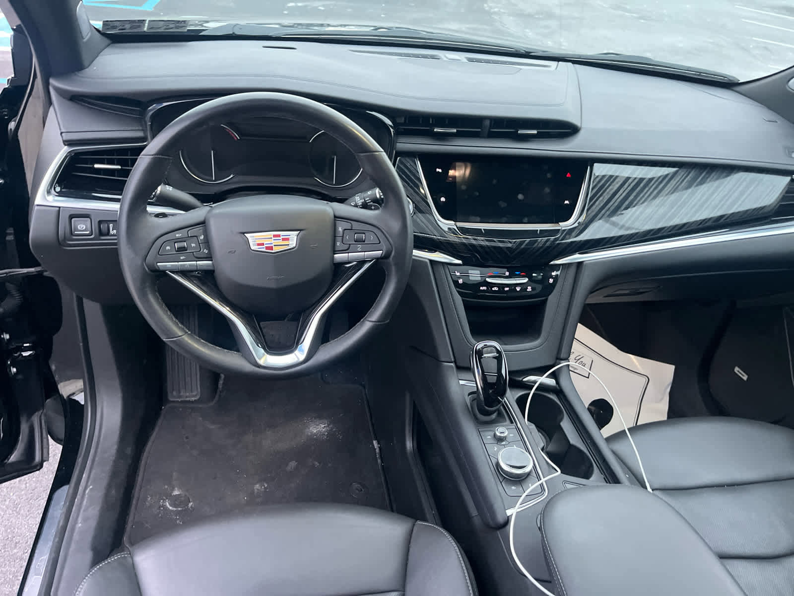 Used 2025 Cadillac XT6 Premium Luxury image 27