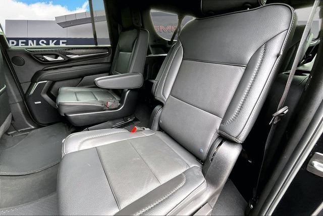 Used 2024 GMC Yukon XL Denali AWD/4WD image 27