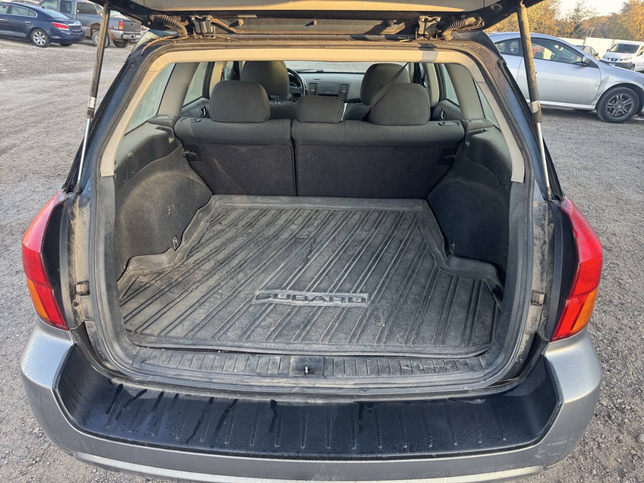 Used 2005 Subaru Outback 2.5i AWD/4WD image 23