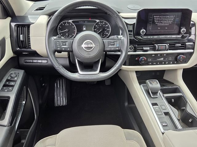 Used 2023 Nissan Pathfinder SV w/ SV Premium Package FWD image 11