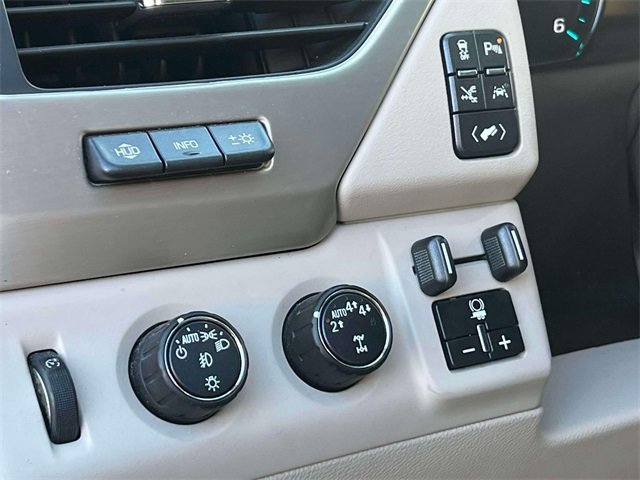 Used 2018 GMC Yukon Denali image 20