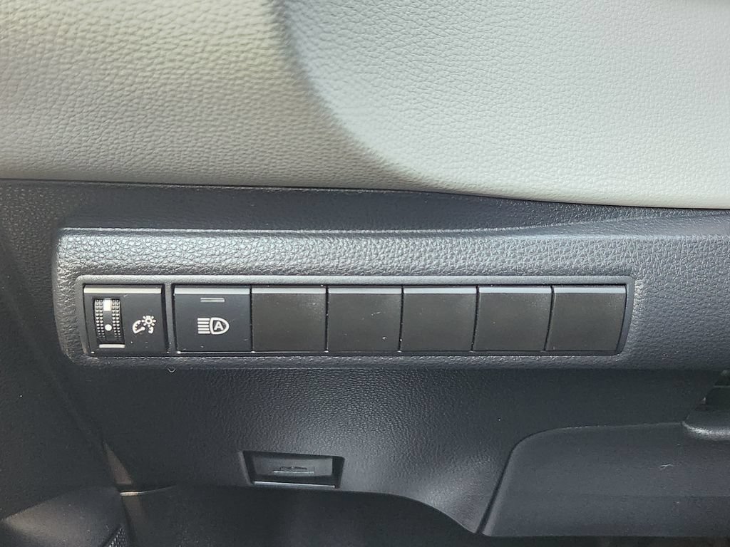 Used 2026 Toyota Corolla LE FWD image 13
