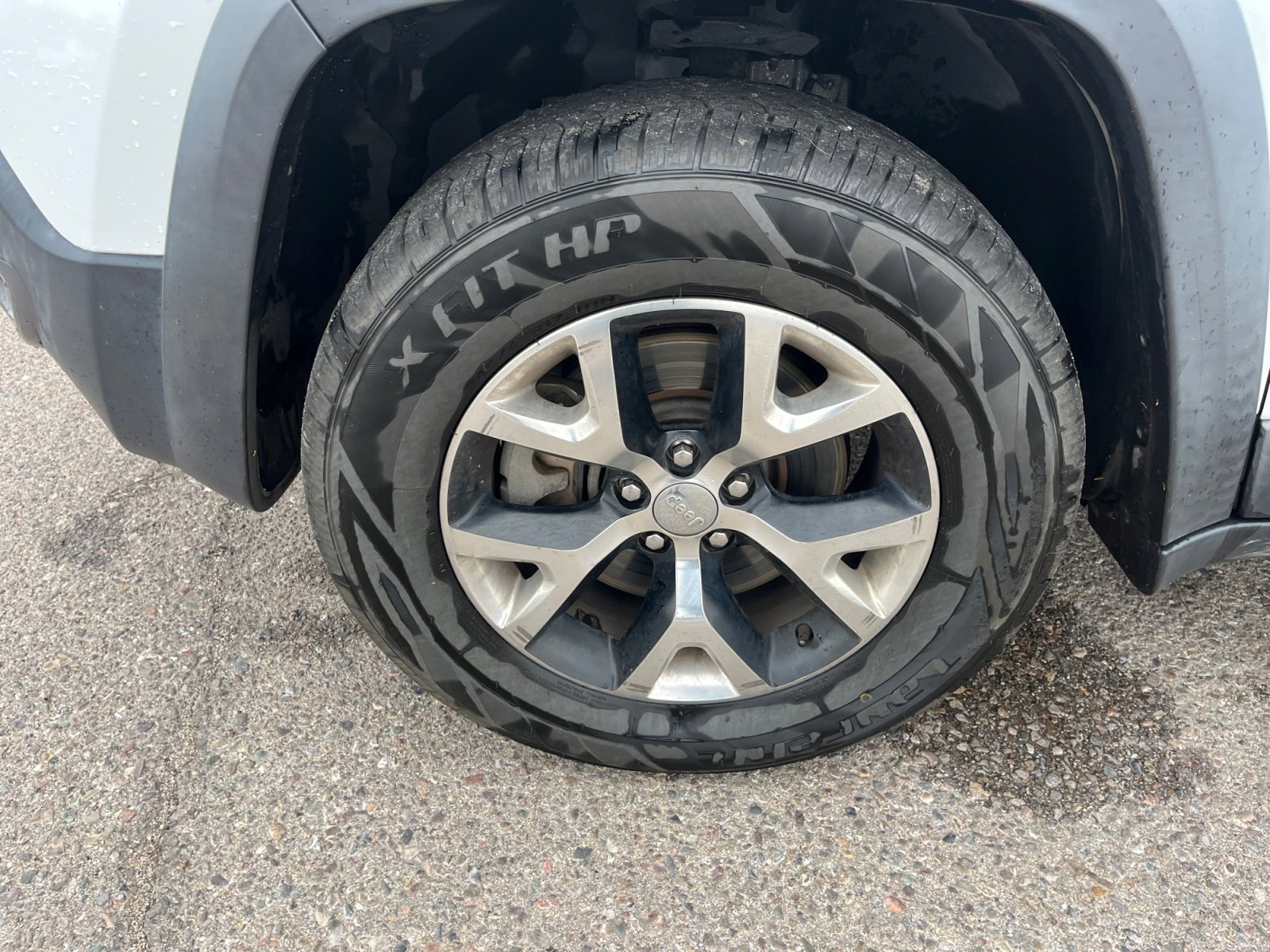 Used 2016 Jeep Cherokee Trailhawk w/ Comfort/Convenience Group image 25