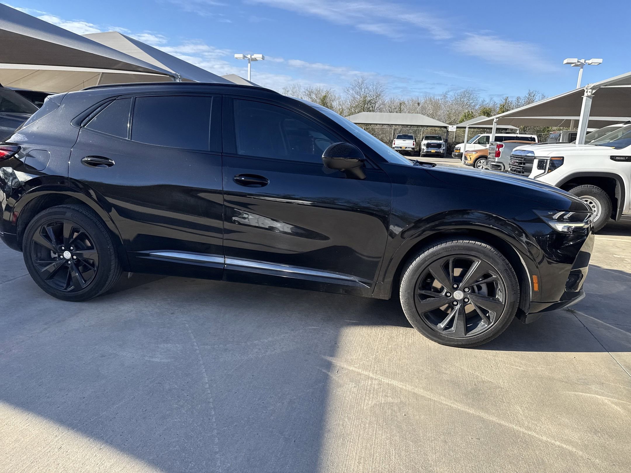 Used 2021 Buick Envision Essence w/ Technology Package I image 2