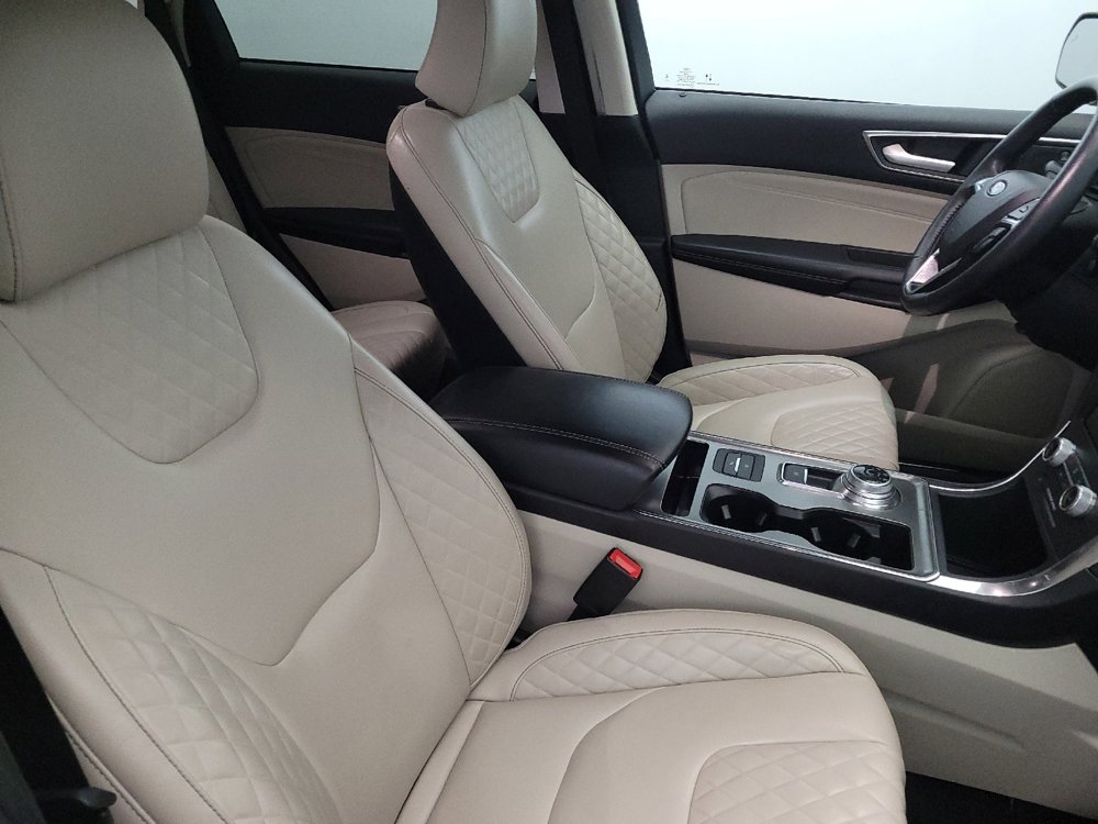 Used 2024 Ford Edge Titanium image 21