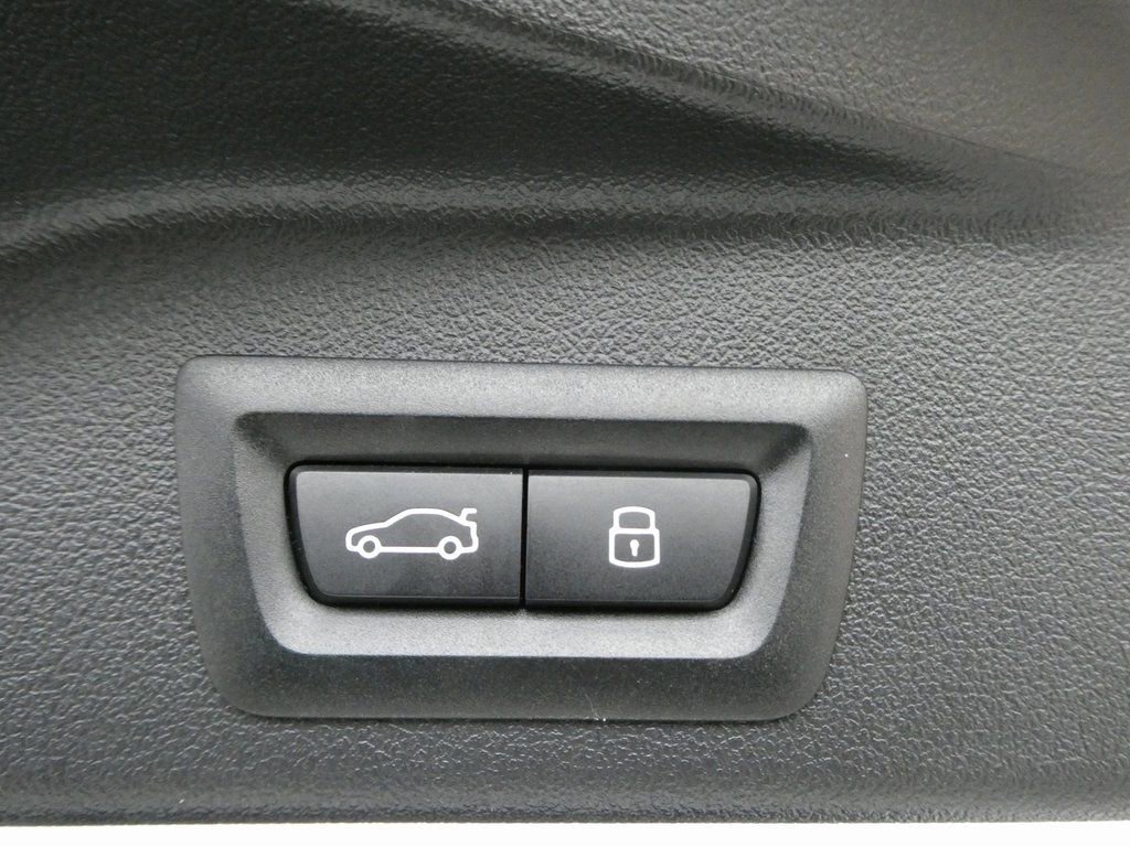 Used 2026 BMW X5 M60i AWD/4WD image 28