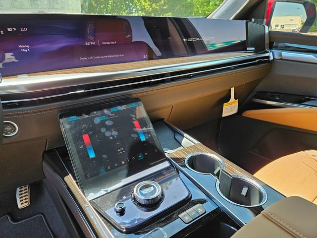 New 2026 Cadillac Escalade Luxury AWD/4WD image 21