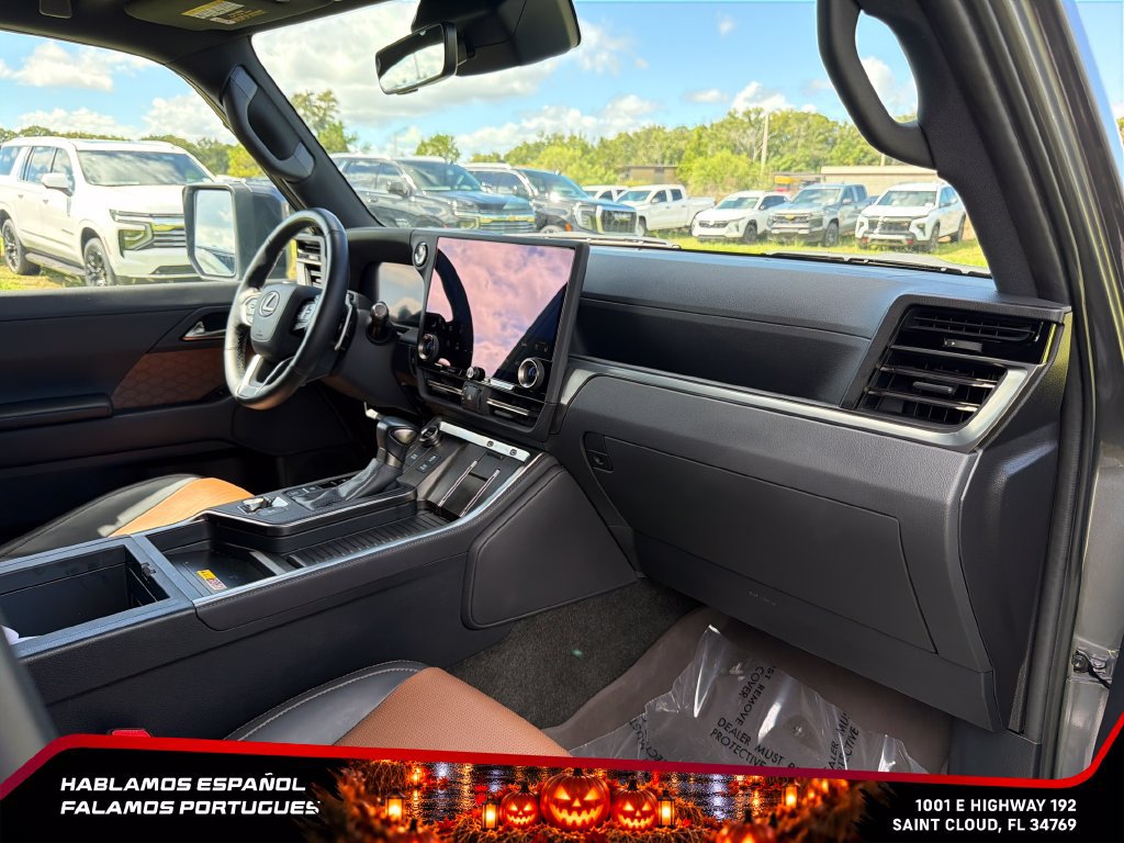 Used 2025 Lexus GX 550 w/ Cold Area Package AWD/4WD image 27