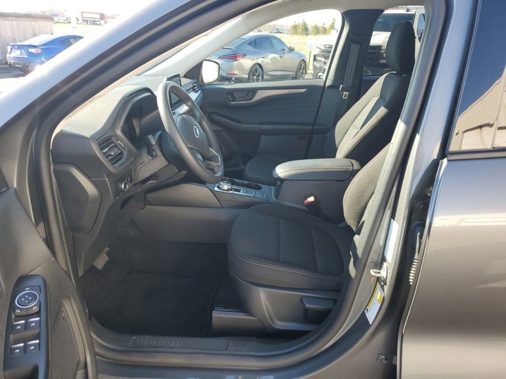 Used 2025 Ford Escape Active image 14