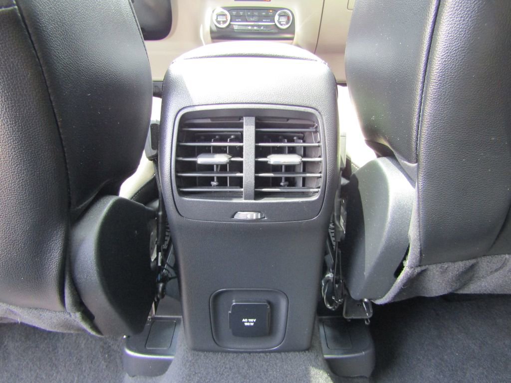 Used 2020 Ford Escape Titanium w/ Titanium Premium Package 2.0 AWD/4WD image 22