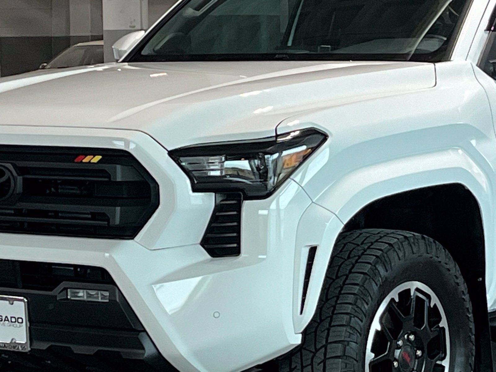 Used 2024 Toyota Tacoma SR5 AWD/4WD image 5