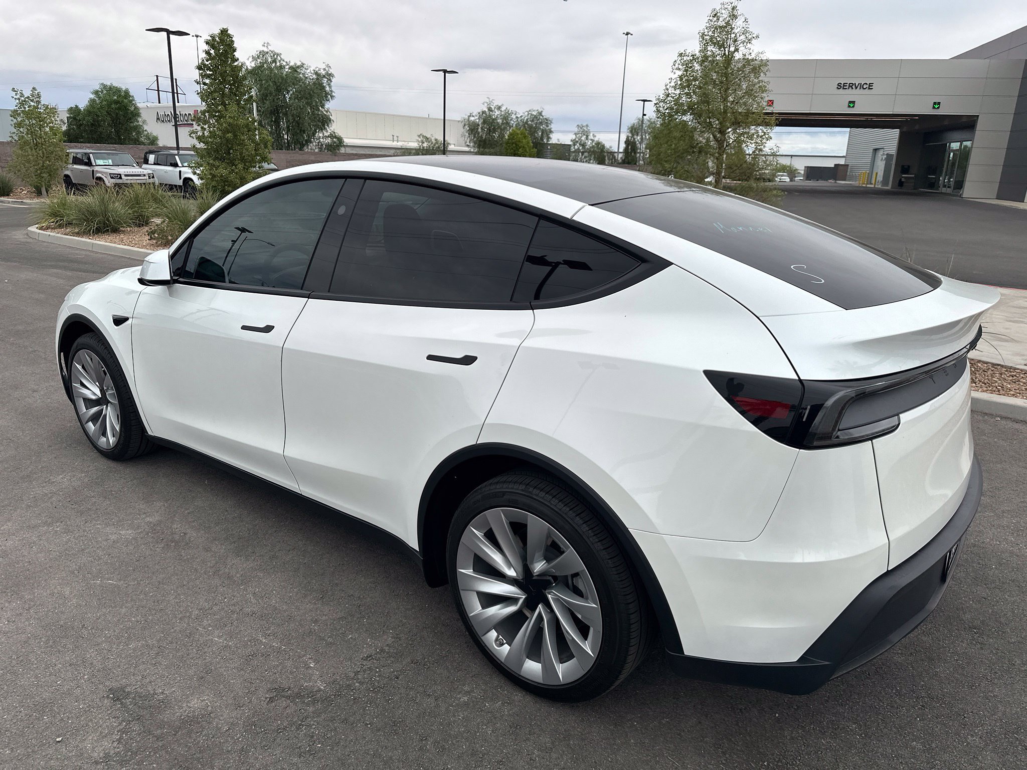 Used 2026 Tesla Model Y Long Range RWD image 4