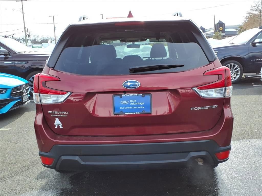 Used 2022 Subaru Forester Premium image 5