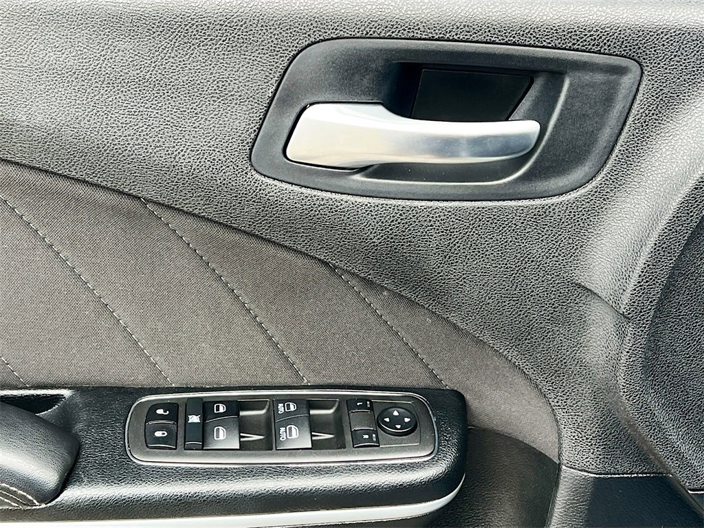 Used 2022 Dodge Charger SXT w/ Cold Weather Package image 17