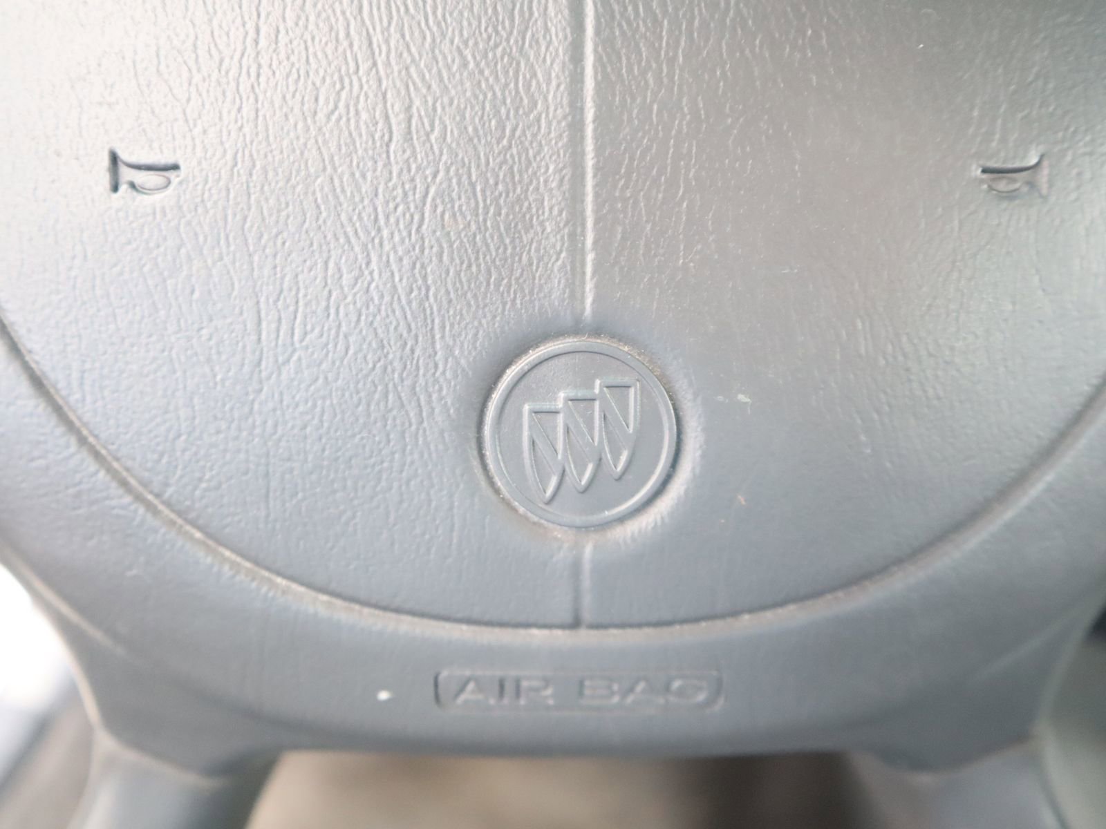 Used 2003 Buick Century Custom image 30