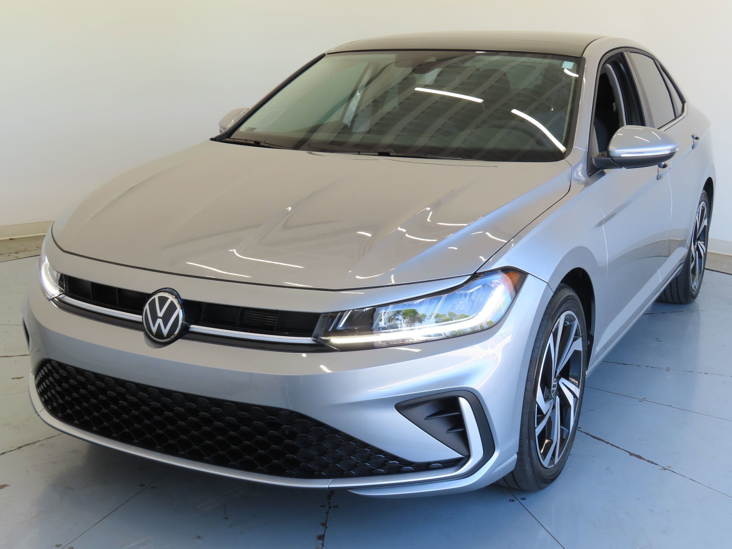New 2026 Volkswagen Jetta SEL FWD image 7