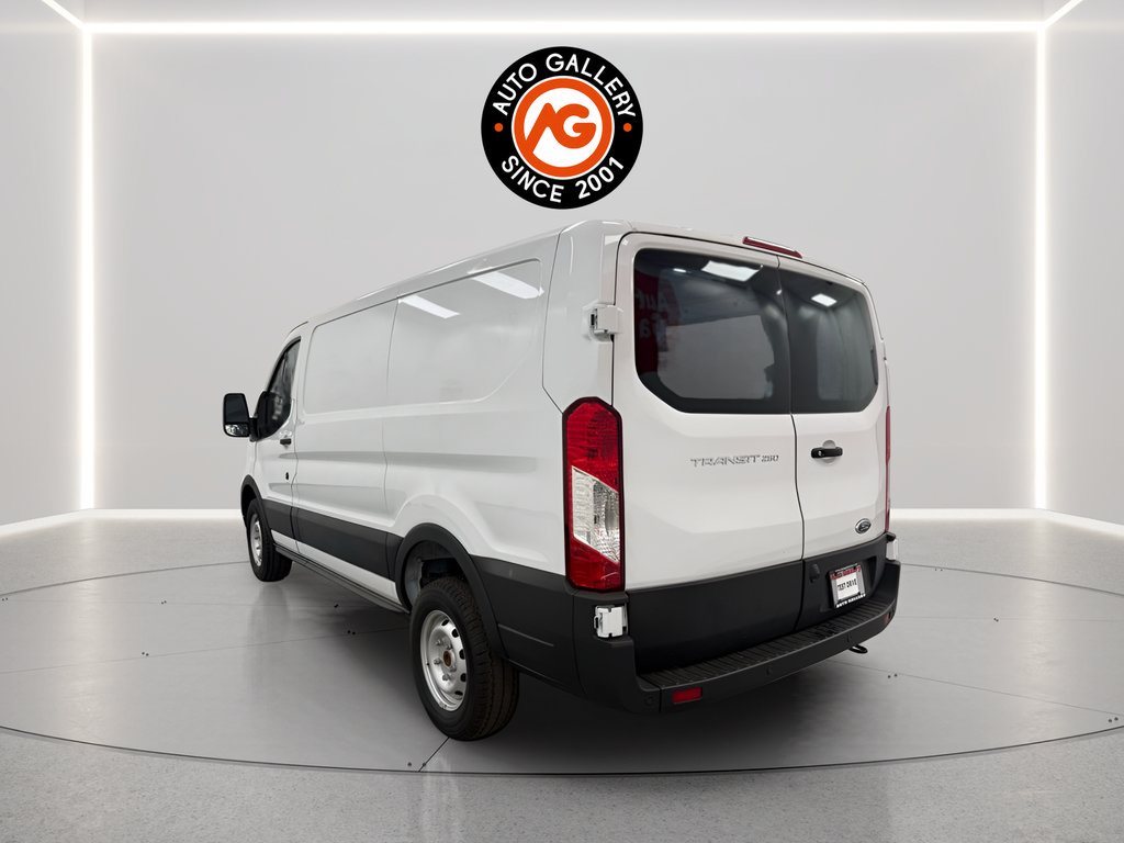 Used 2024 Ford Transit 250 Low Roof RWD image 8