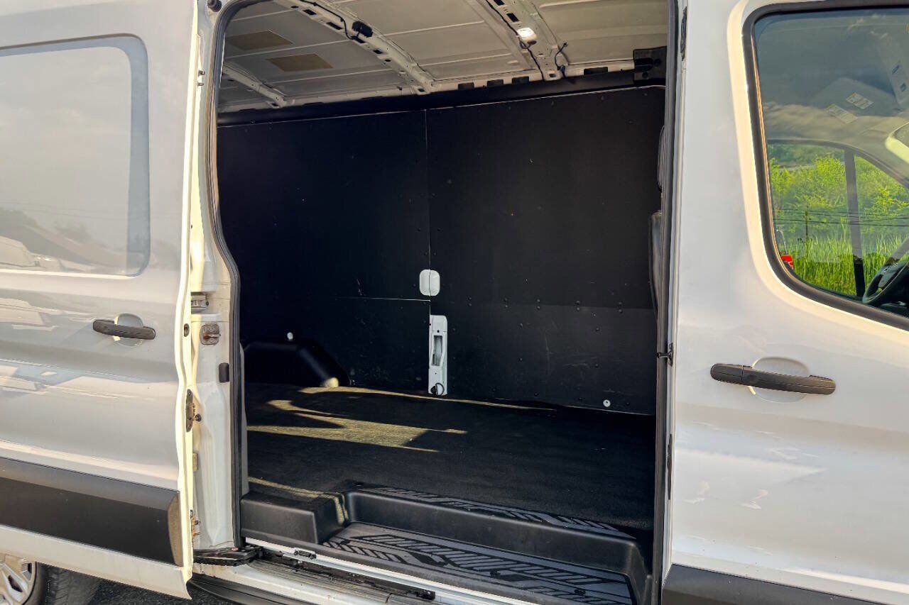 Used 2022 Ford E-Transit Medium Roof w/ Load Area Protection Package RWD image 13