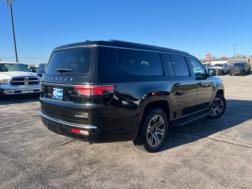 Used 2024 Jeep Wagoneer L Series II w/ Flexible Seating Group image 6