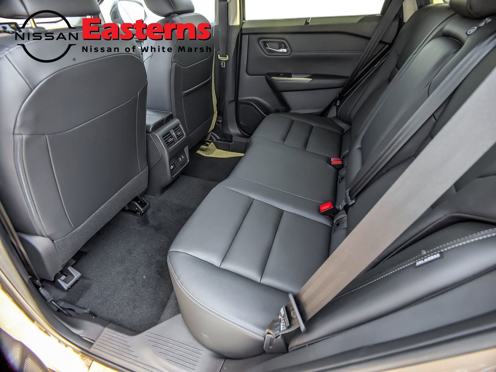 New 2025 Nissan Rogue SL w/ Tech Package AWD/4WD image 19