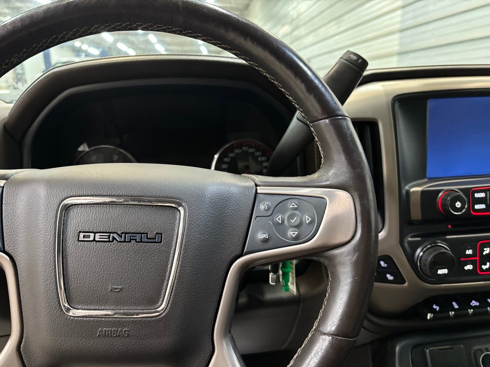 Used 2016 GMC Sierra 2500 Denali w/ Duramax Plus Package image 15