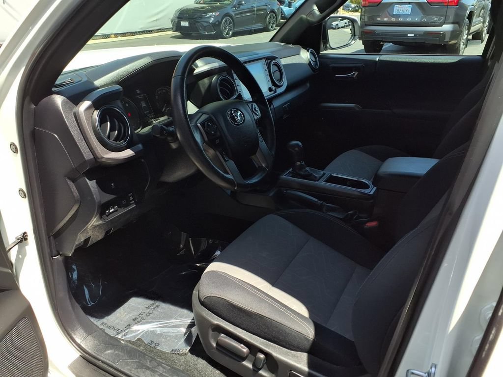Certified 2023 Toyota Tacoma TRD Off-Road AWD/4WD image 17
