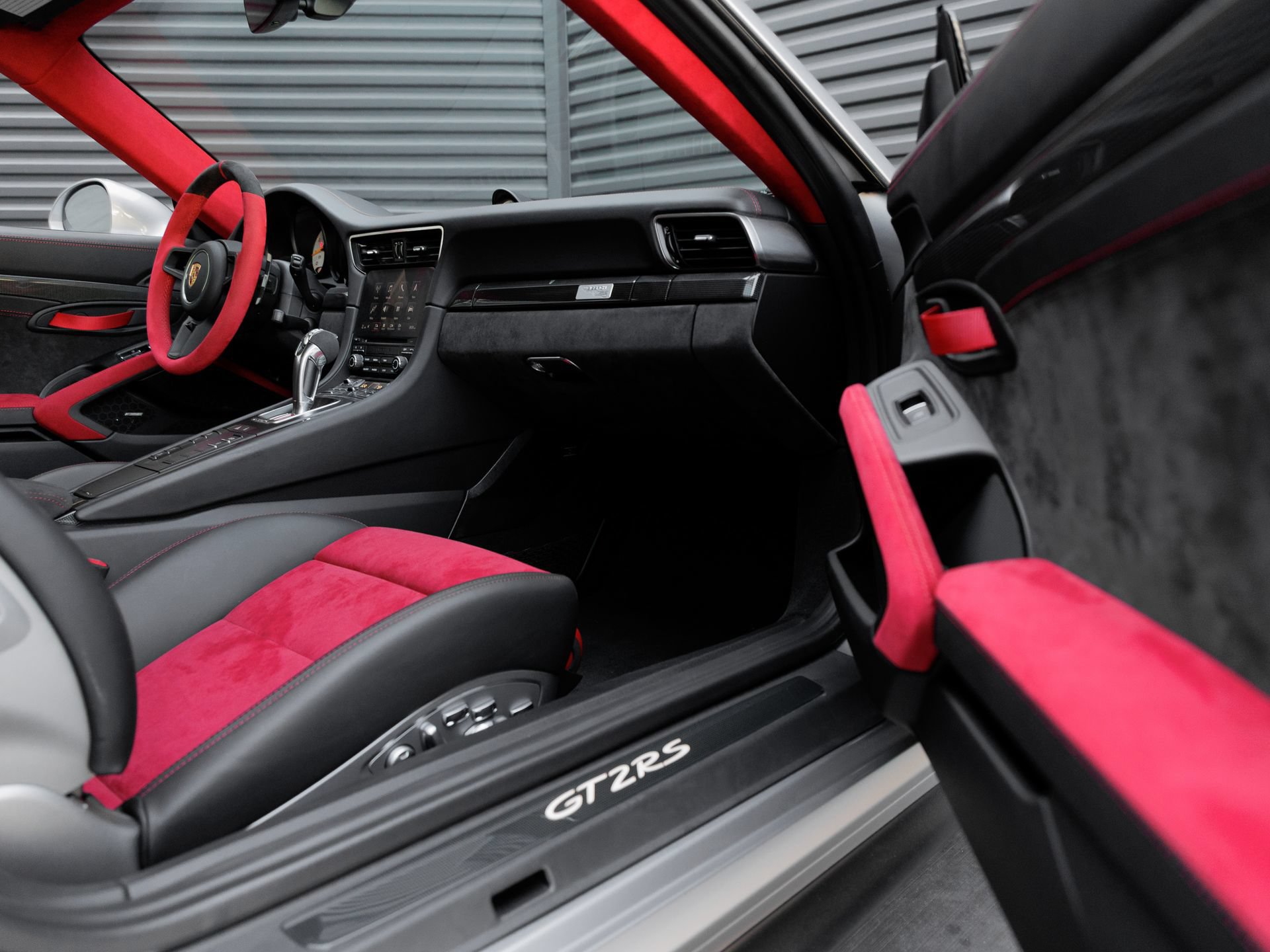 Certified 2018 Porsche 911 GT2 RS RWD image 41