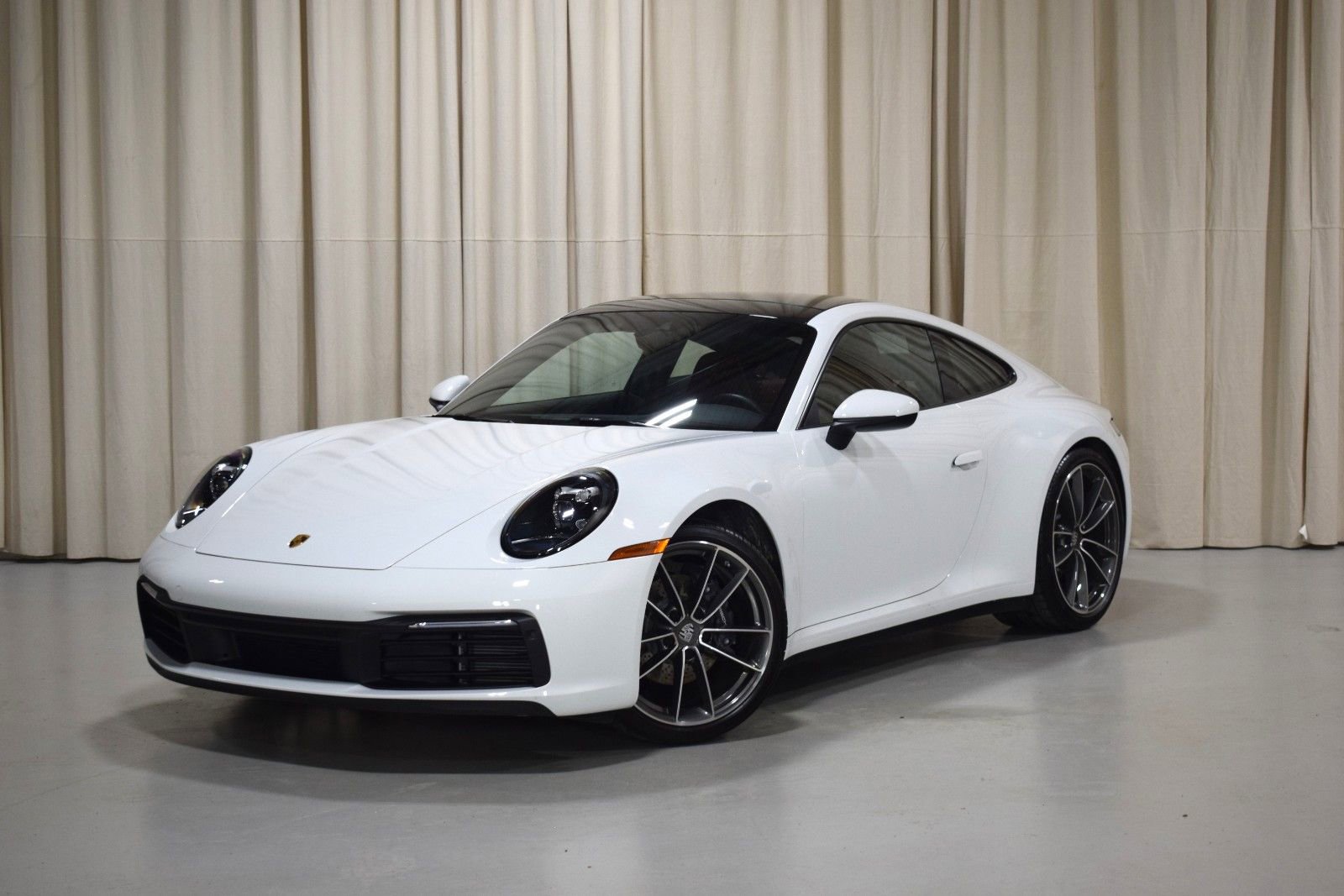 Used 2024 Porsche 911 Carrera RWD image 1