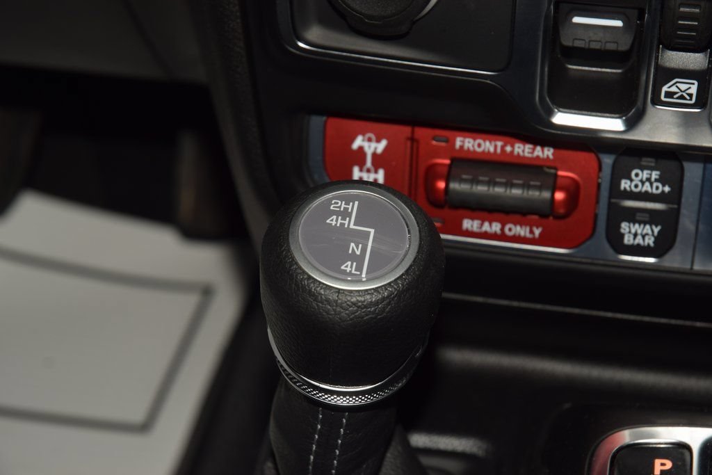 Used 2024 Jeep Wrangler Unlimited Rubicon w/ Safety Group AWD/4WD image 32