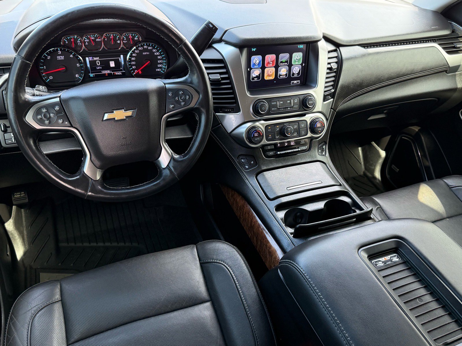 Used 2019 Chevrolet Suburban Premier image 14