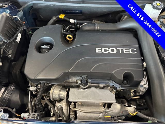 Used 2019 Chevrolet Equinox LT w/ LPO, Floor Liner Package image 8