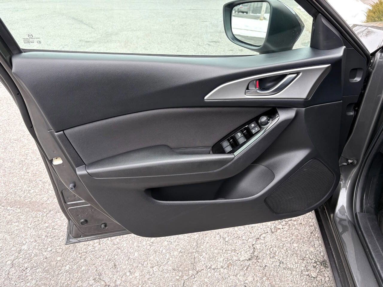 Used 2018 MAZDA MAZDA3 Sport w/ Preferred Equipment Package FWD image 30