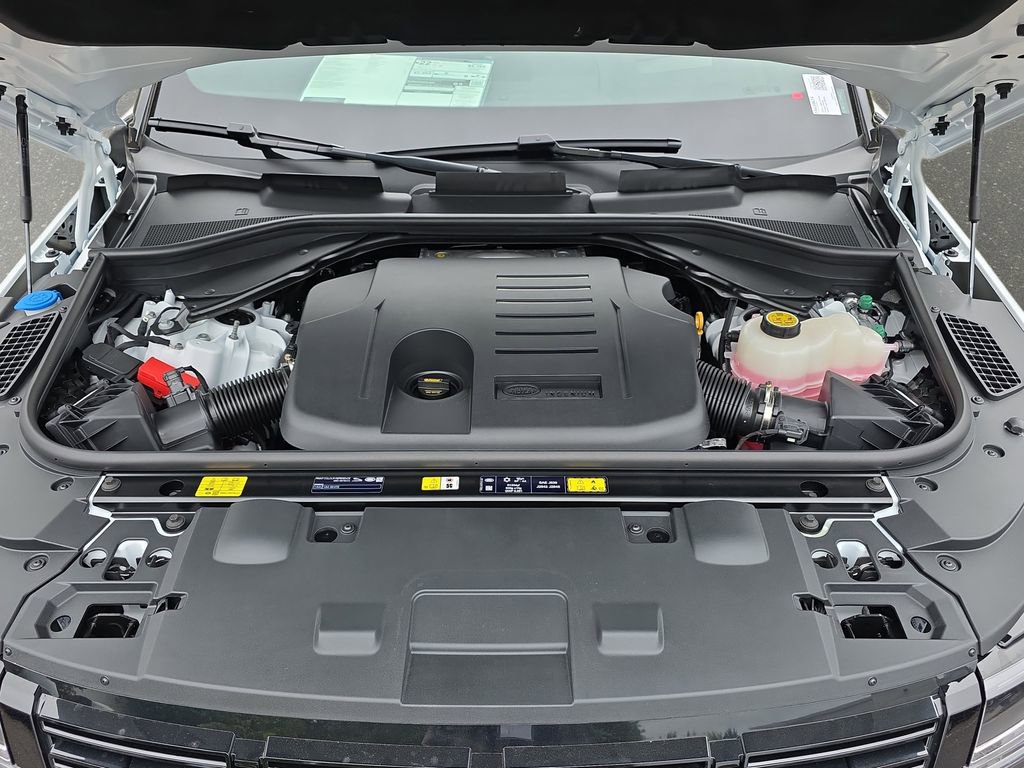 New 2026 Land Rover Range Rover Sport SE AWD/4WD image 32