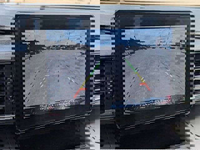 Used 2022 Ford Explorer XLT w/ Equipment Group 202A image 16