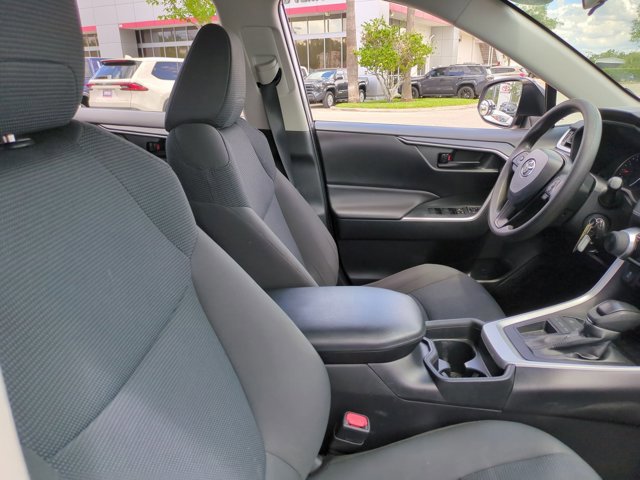 Used 2021 Toyota RAV4 LE FWD image 19