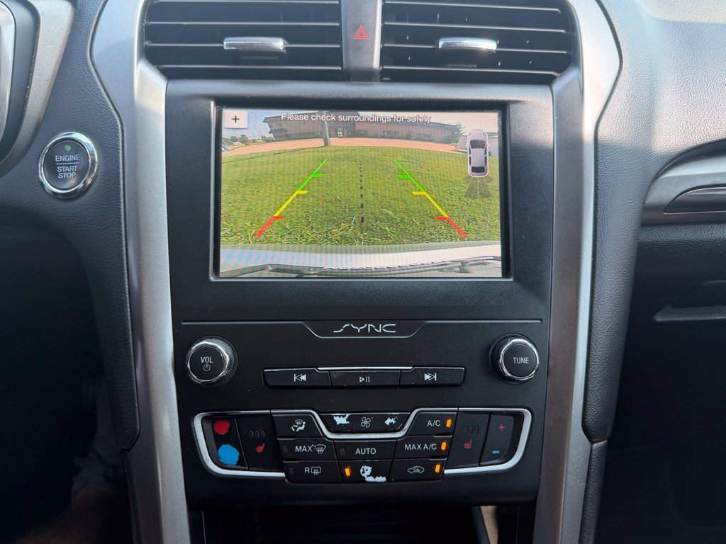 Used 2019 Ford Fusion SEL FWD image 15