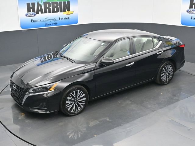 Used 2025 Nissan Altima 2.5 SV FWD image 22