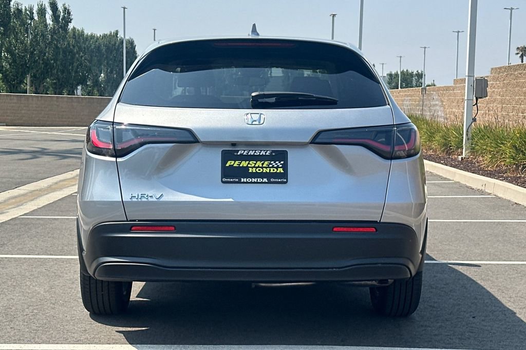 New 2026 Honda HR-V LX image 5
