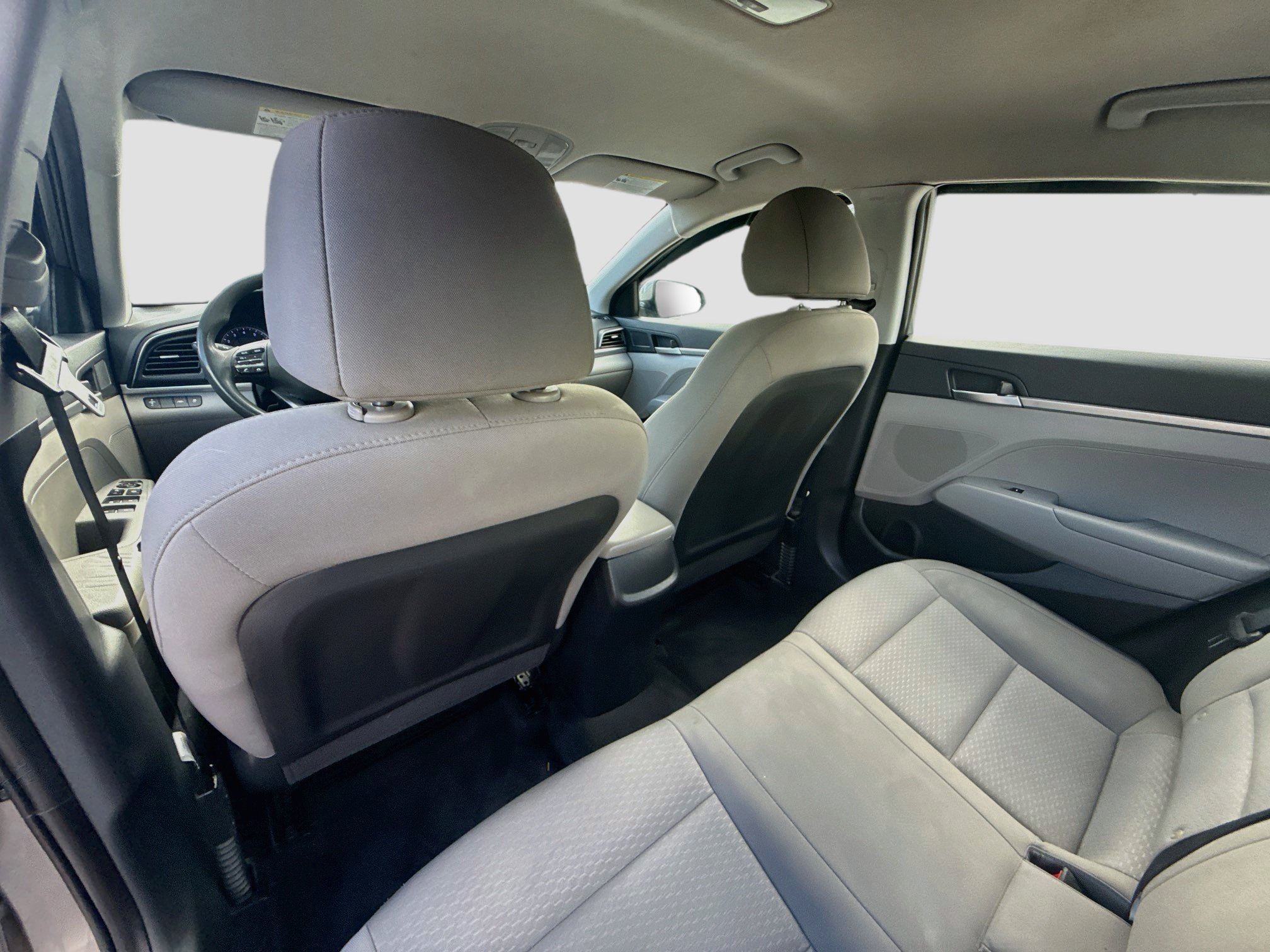 Used 2020 Hyundai Elantra SE FWD image 21